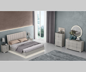 Chrisley Kwality Bedroom Set